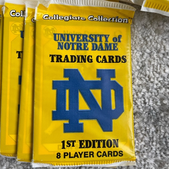 NOTRE DAME COLLECTOR'S CARDS - Picture 4 of 4